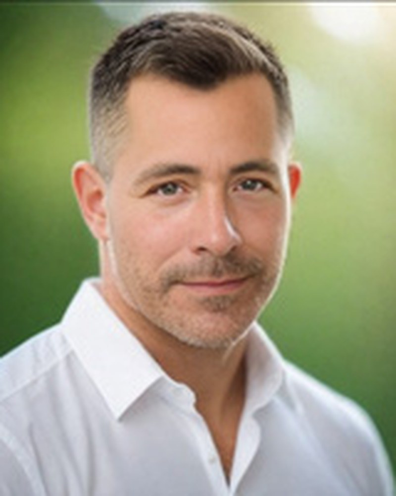 Portrait of David Maddi